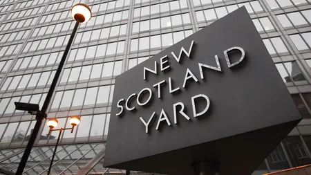 Premieră: Agenţi români angajaţi de Scotland Yard