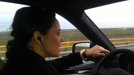 Andreea Marin, amendată de poliţie. A fost prinsă conducând cu viteză ameţitoare