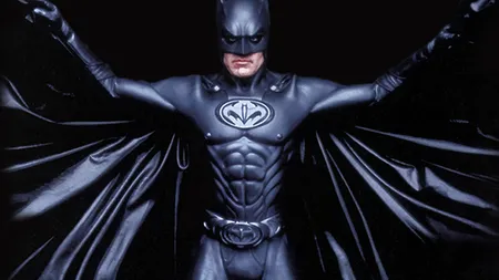 Masca lui Batman şi pelerina lui Superman, donate unui celebru muzeu