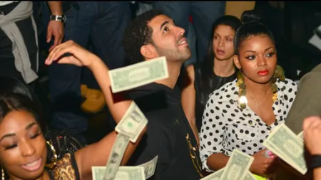 Rapperul Drake şi-a făcut de cap într-un club de striptease cu dansatoare exotice