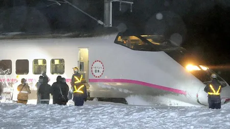 Un tren de mare viteză a deraiat în Japonia. Aproximativ 130 de oameni au fost implicaţi în accident