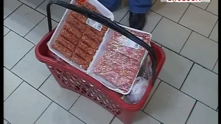 Mici din carne de cal într-un hypermarket din Bucureşti VIDEO
