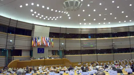 Vicepreşedintele Parlamentului European Georgios Papastamkos a leşinat în plen
