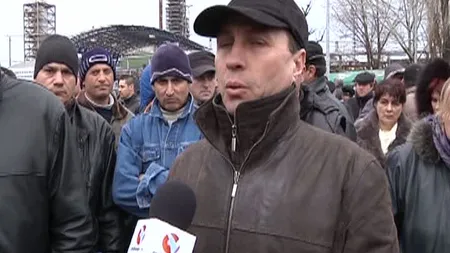 Proteste la rafinăria Petrobrazi din Ploieşti. Angajaţi cer salarii mai mari VIDEO
