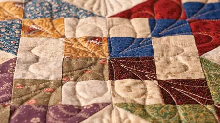 Expoziţie de quilt-uri, la Muzeul Costumului Popular