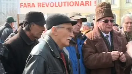 PROTEST la Guvern. Aproximativ zece revoluţionari au intrat în greva foamei VIDEO