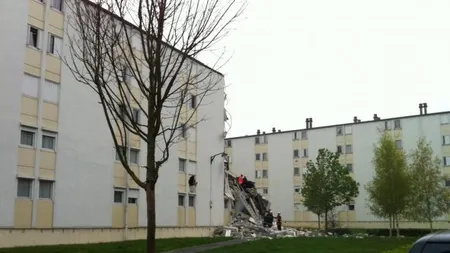 O clădire s-a prăbuşit în Franţa: Două persoane au murit, iar alte nouă au fost rănite