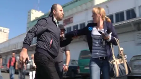 Agresorii jurnaliştilor din Piaţa Cocoş, din Ploieşti, s-au ales cu dosar penal