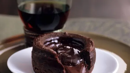 REŢETA ZILEI: Budincă de ciocolată cu coniac