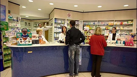 Cele mai ABERANTE solicitări ale românilor în farmacii: 