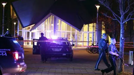 ATAC ARMAT la Universitatea Massachusetts din Boston: Un POLIŢIST, ÎMPUŞCAT MORTAL