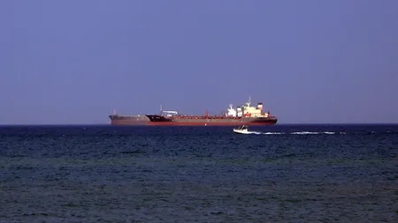 MAE a intervenit la autorităţile din Egipt şi Turcia pentru marinarii români de pe nava 