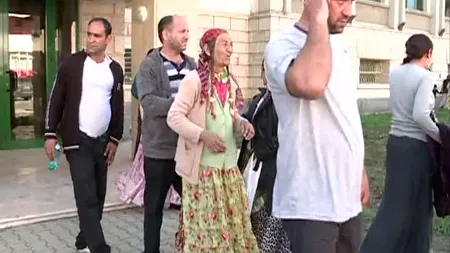 Romii evazionişti din Sinteşti, circ la aflarea veştii că vor fi arestaţi VIDEO