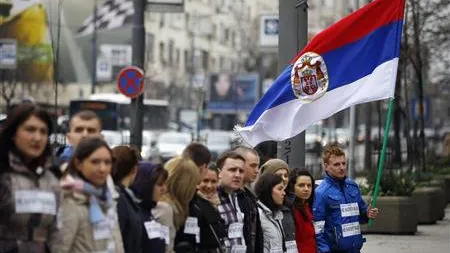 Normalizarea relaţiilor între Serbia şi Kosovo a provocat proteste