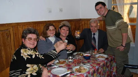 Românii merg în excursii pentru cumpărături sau la rude, dar plătesc cel mai mult pe masă şi ţigări