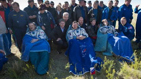 Cel mai cunoscut astronaut a aterizat cu bine în Kazahstan VIDEO