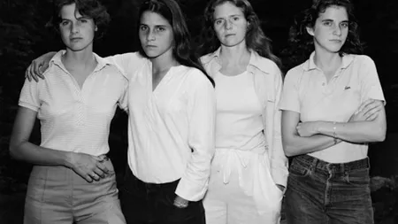 EMOŢIONANT: Patru surori s-au pozat ÎN FIECARE AN timp de 35 de ani. Vezi cum arată acum FOTO