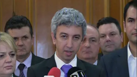 DEMISII pe bandă rulantă în PPDD. Încă cinci deputaţi au părăsit partidul.