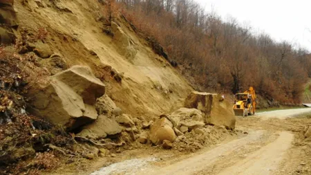 DN75, blocat de o alunecare de teren în apropiere de Baia de Arieş