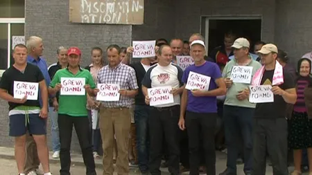 28 de UCRAINIENI dintr-o comună din Arad, în greva foamei, acuzând că sunt discriminaţi VIDEO