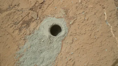 Roverul Curiosity a forat într-o nouă rocă, pe Marte. Ce caută robotul pe Planeta Roşie