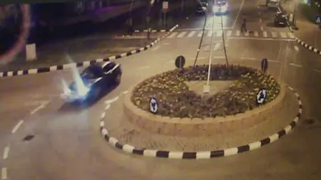 Maşina tinerilor incendiaţi din Mehedinţi, filmată înainte de crimă VIDEO