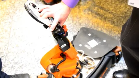 S-a inventat cel mai folositor ROBOT, KukayouBot. Vezi ce ştie să facă VIDEO