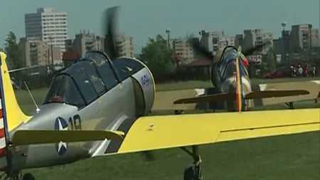 Show aviatic incendiar pe aerodromul de la Strejnic VIDEO