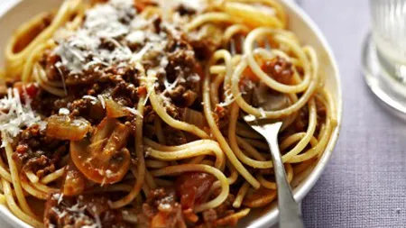 REŢETA ZILEI: Spaghetti Bolognese