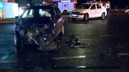 ACCIDENT GRAV în Capitală: Un şofer a trecut în viteză pe roşu şi a lovit în plin o maşină VIDEO