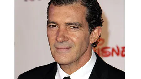 Schimbare ŞOCANTĂ de look pentru Antonio Banderas. Vezi cum arată acum FOTO