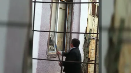 Avocatul scandalagiu din Iaşi a distrus un restaurant VIDEO