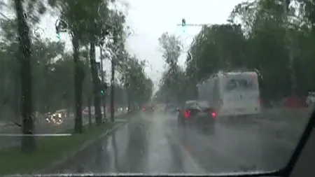 Vara începe cu ploi. PROGNOZA METEO PE TREI ZILE