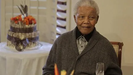 Mandela este în continuare în spital, într-o stare 