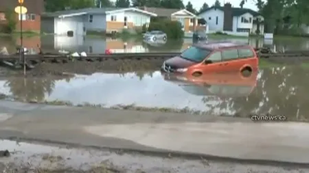 Inundaţii devastatoare în Canada. Trei oameni au murit, iar alţi 75.000 au fost evacuaţi VIDEO