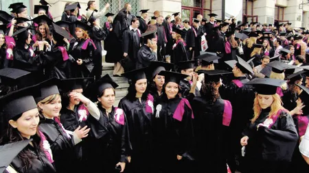 Recensământ: Numărul absolvenţilor de studii superioare s-a dublat în ultimii zece ani