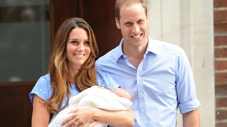 Prinţul George al Marii Britanii abia s-a născut şi are o păpuşă cu chipul său FOTO