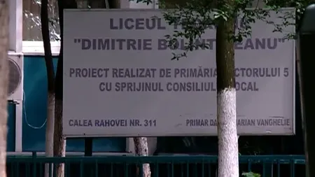 FRAUDĂ LA BAC. Fiţuici şi SUTE DE EURO găsite asupra elevilor de la Liceul Bolintineanu