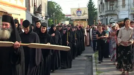 Un militar a leşinat la o procesiune în Câmpulung Muscel VIDEO