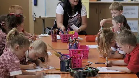 Directoarea unei grădiniţe din Arad lua MITĂ de la părinţi pentru înscrierea copiilor