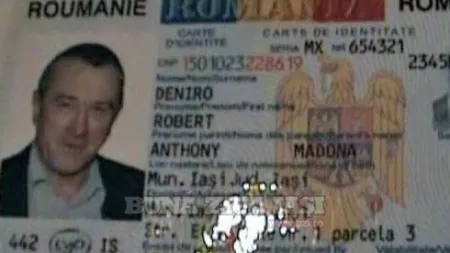 Escrocii ieşeni care se foloseau de identitatea lui De Niro au fost condamnaţi