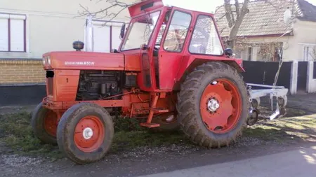 Un ŞOFER a ajuns în stare gravă la spital după ce a încercat să schimbe ROATA unui TRACTOR