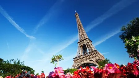 A dispărut Turnul Eiffel: Fotografia incredibilă realizată la Paris FOTO