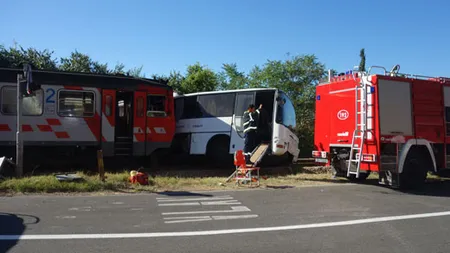 ACCIDENT GRAV în Croaţia: Cel puţin 13 răniţi după ce un autocar a fost lovit de tren