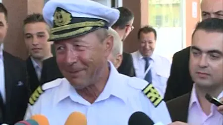 Traian Băsescu şi-a reînnoit brevetul de comandant de navă VIDEO