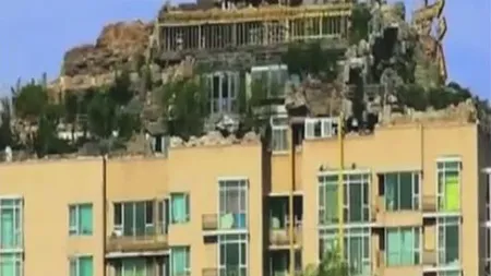 Visul profesorului chinez se spulberă: Muntele şi cabana pe care le-a construit pe bloc se demolează