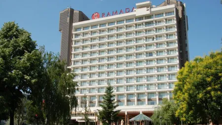 Cum te poţi angaja acum la un hotel de patru stele din lanţul Ramada