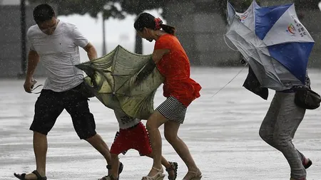 Taifunul Uthor, în China. Vântul puternic şi ploile au devastat regiuni întregi VIDEO