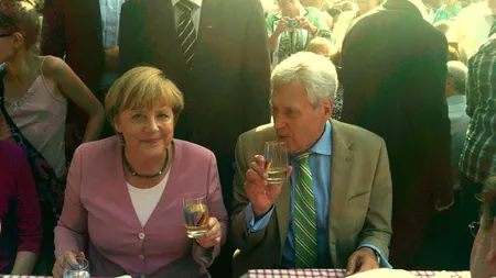 Angela Merkel, la al treilea mandat de cancelar. Cine este cea mai puternică femeie din lume