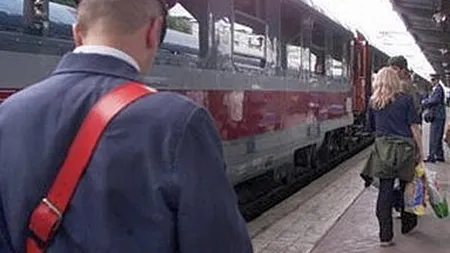 Doi controlori de tren şpăgari, prinşi de poliţişti pe ruta Braşov-Sibiu